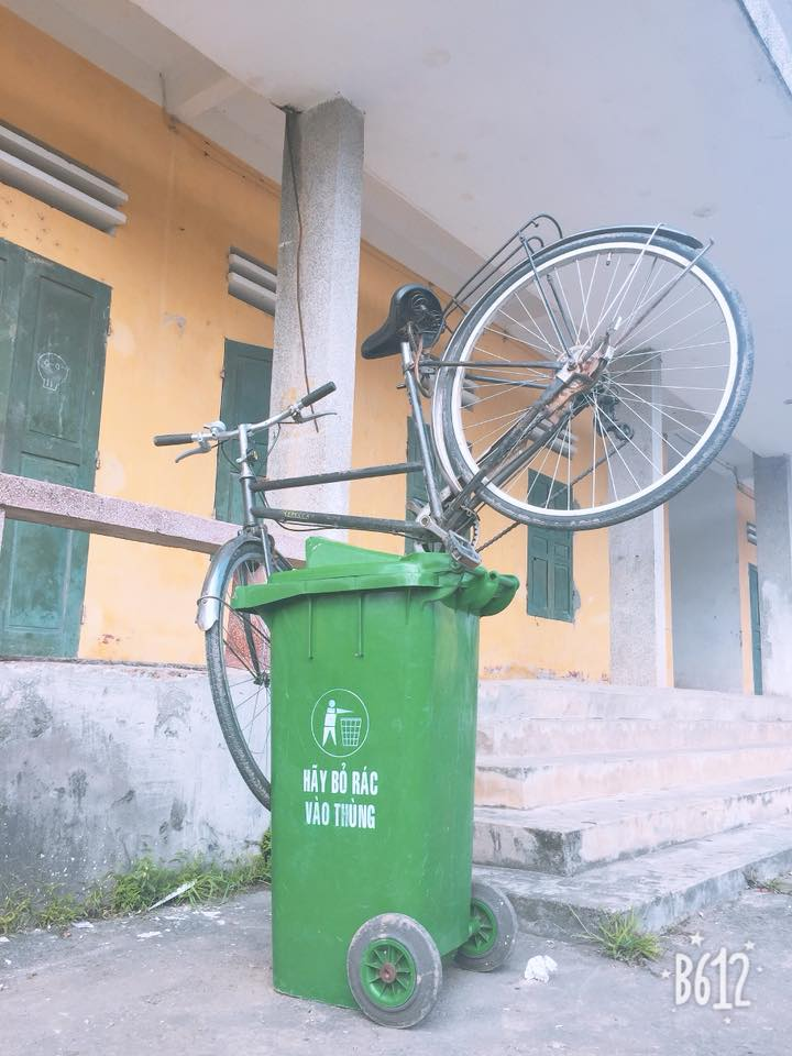 Trò đùa mới của học sinh bị lên án dữ dội: Giấu xe đạp của bạn học ở những nơi tìm cả ngày cũng không ra