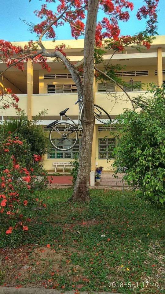 Trò đùa mới của học sinh bị lên án dữ dội: Giấu xe đạp của bạn học ở những nơi tìm cả ngày cũng không ra