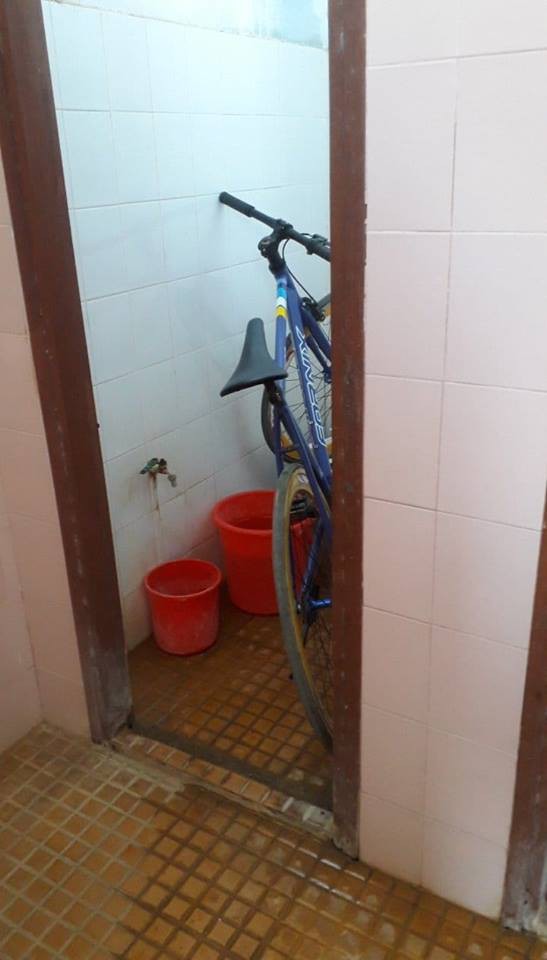 Trò đùa mới của học sinh bị lên án dữ dội: Giấu xe đạp của bạn học ở những nơi tìm cả ngày cũng không ra