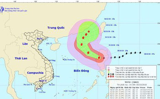 Bão Yutu gây mưa lớn, gió giật cấp 10-11 trên Biển Đông