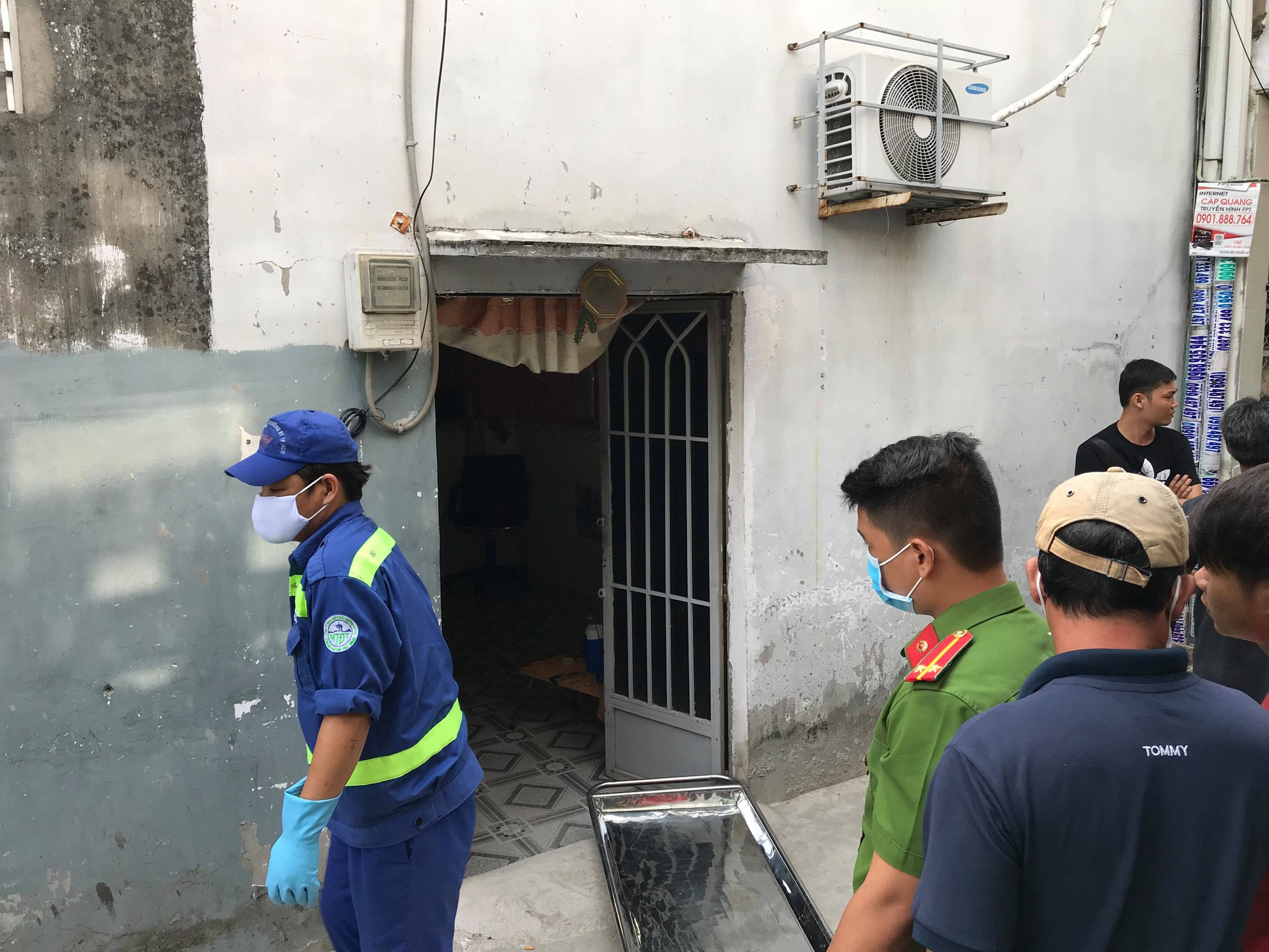 TP.HCM: Người cậu ngã quỵ khi phát hiện cháu ruột treo cổ tử vong trong căn nhà khép hờ