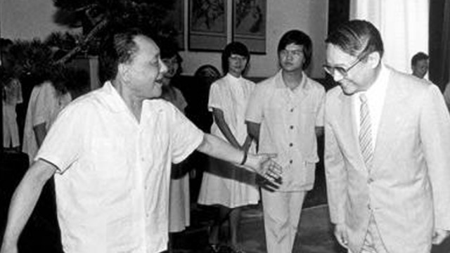 Tác gia võ hiệp huyền thoại Kim Dung qua đời ở tuổi 94