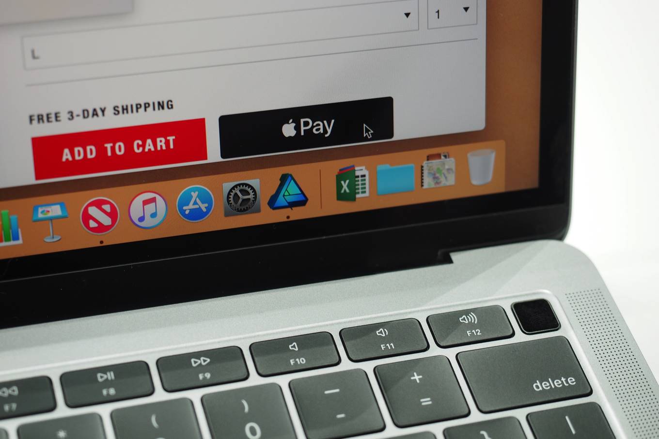 Ảnh thực tế MacBook Air 2018 tích hợp cảm biến vân tay