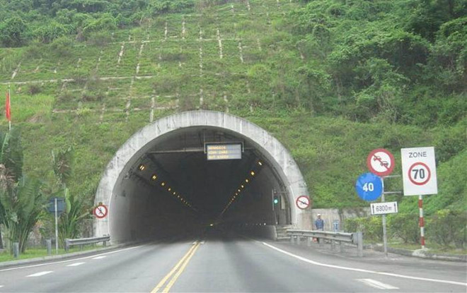 Không có chuyện gián đoạn hoạt động hầm Hải Vân do nợ tiền điện