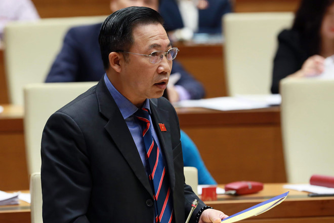 Quy định đuổi học sinh viên bán dâm do cán bộ ý thức kém đưa lên