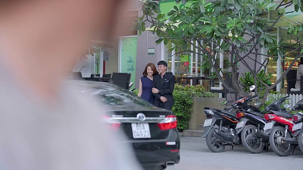 Gạo Nếp Gạo Tẻ tập 77: Bị nhân tình cuốn theo tiền chạy mất, Hân trắng tay, bị chủ nợ đánh đập tơi bời