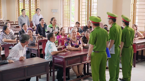 Gạo Nếp Gạo Tẻ tập 77: Bị nhân tình cuốn theo tiền chạy mất, Hân trắng tay, bị chủ nợ đánh đập tơi bời