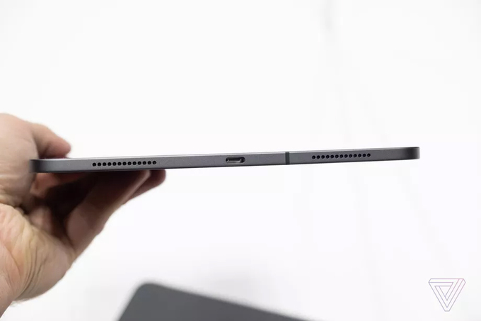 Ảnh thực tế iPad Pro 2018 viền siêu mỏng