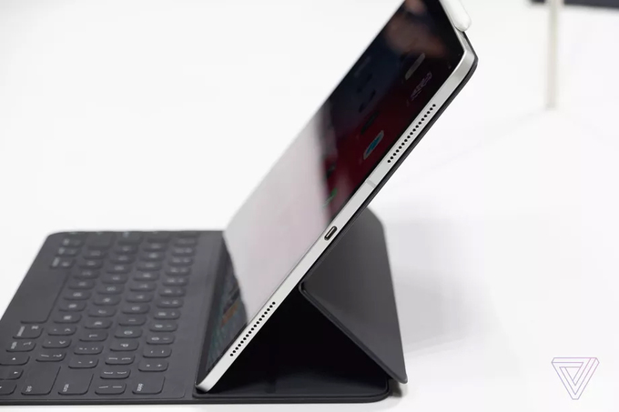 Ảnh thực tế iPad Pro 2018 viền siêu mỏng