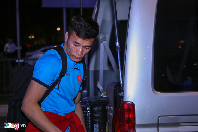 Công Phượng cười tươi trong ngày trở về sau chuyến tập huấn