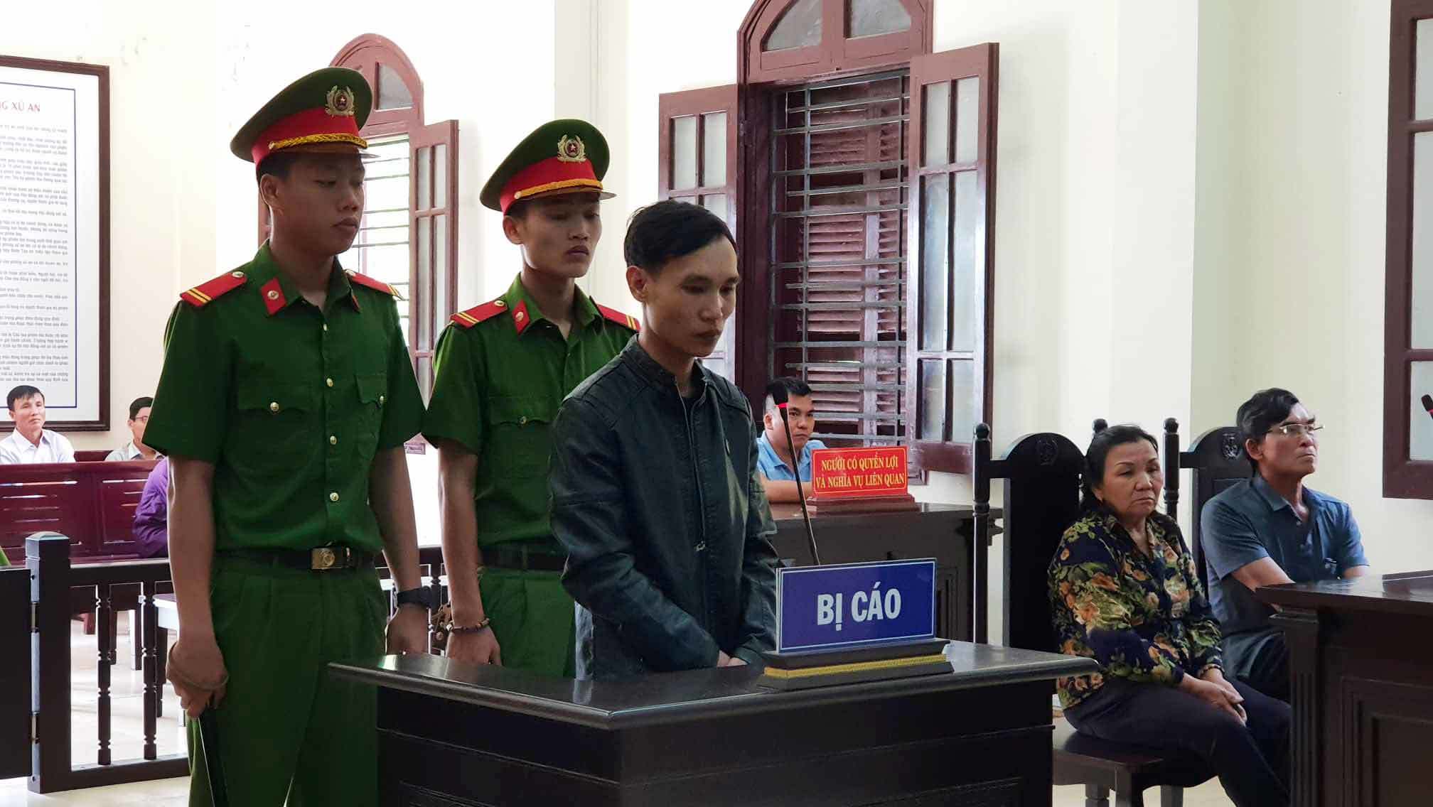 Bộ xương dưới gầm giường tố kẻ giết bạn chôn xác 7 năm