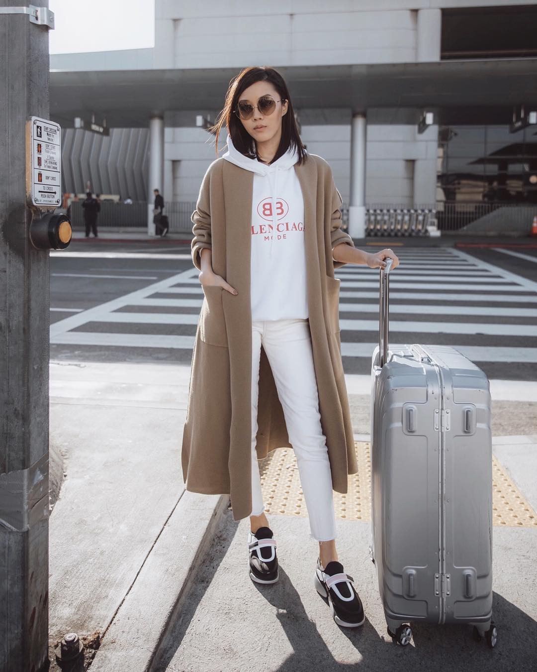 Nếu đã trót phải lòng gam màu be nền nã, thanh lịch thì các nàng đừng bỏ qua 4 cách mix đồ tuyệt xinh này