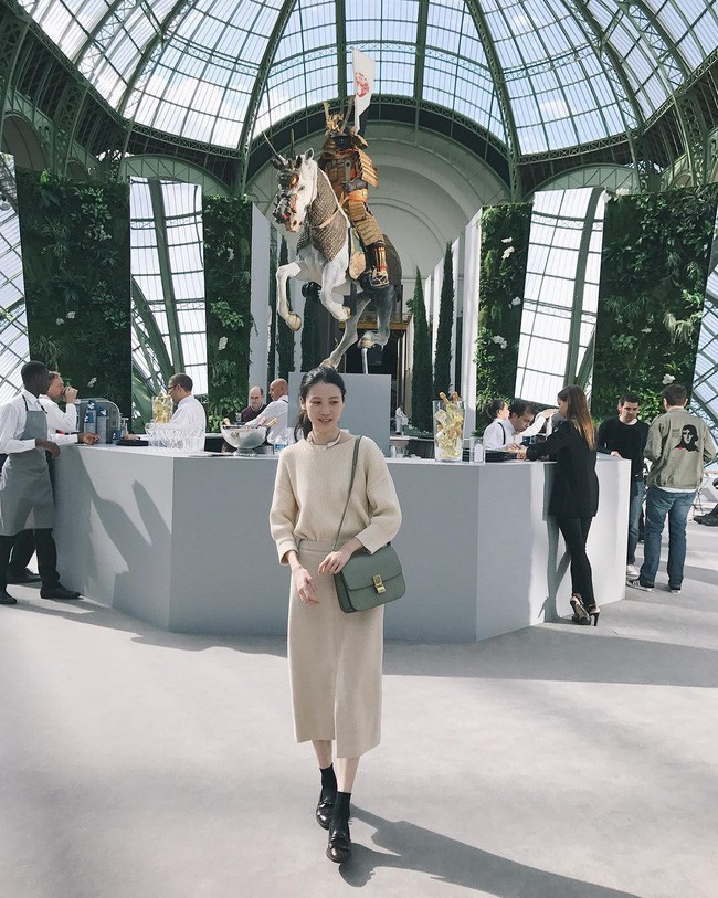 Nếu đã trót phải lòng gam màu be nền nã, thanh lịch thì các nàng đừng bỏ qua 4 cách mix đồ tuyệt xinh này