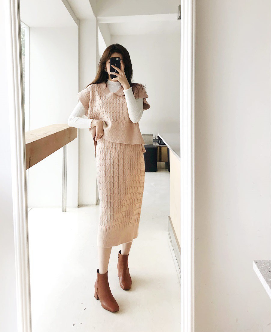 Nếu đã trót phải lòng gam màu be nền nã, thanh lịch thì các nàng đừng bỏ qua 4 cách mix đồ tuyệt xinh này