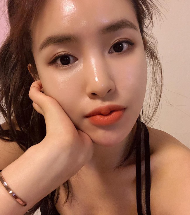 Nếu thấy da xuất hiện dấu hiệu này thì chắc hẳn, bạn đã rửa mặt quá đà hoặc chọn sai sản phẩm