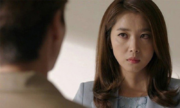 Sau cuộc điện thoại hỏi thăm đầy yêu thương, chồng nhắn cho vợ 1 tin khiến vợ chết điếng