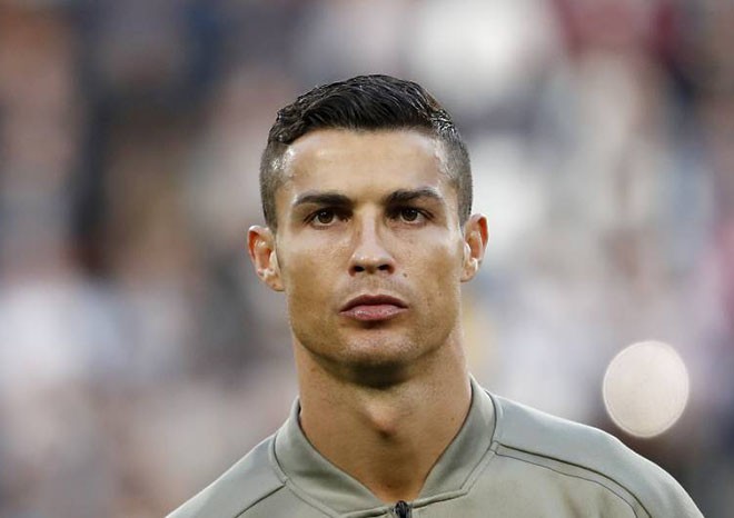 Cris Ronaldo cay mũi trải lòng về vụ bị tố làm chuyện đồi bại với giáo viên Cris Ronaldo cay mũi trải lòng về vụ bị tố làm chuyện đồi bại với giáo viên