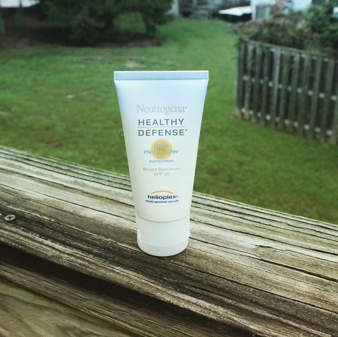 Nếu da bạn luôn khô căng vào buổi sáng, hãy thực hiện 5 điều đơn giản này để có làn da ẩm mọng, mịn màng