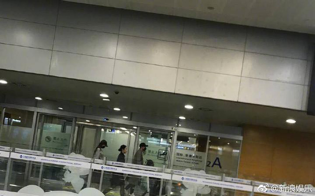 Đường Yên - La Tấn trở về Trung Quốc sau đám cưới hoành tráng tại Áo