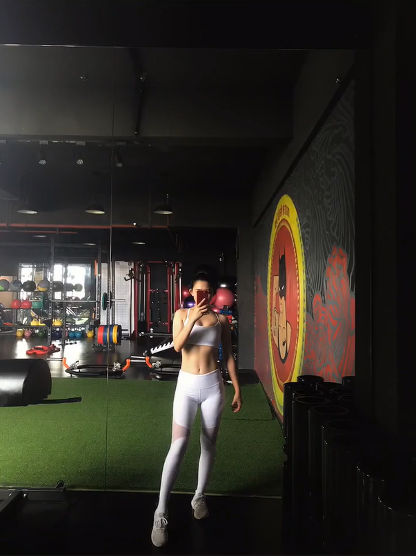 Đi xin việc ở đâu cũng bị từ chối vì béo, thiếu nữ quyết tâm lột xác và trở thành sếp!