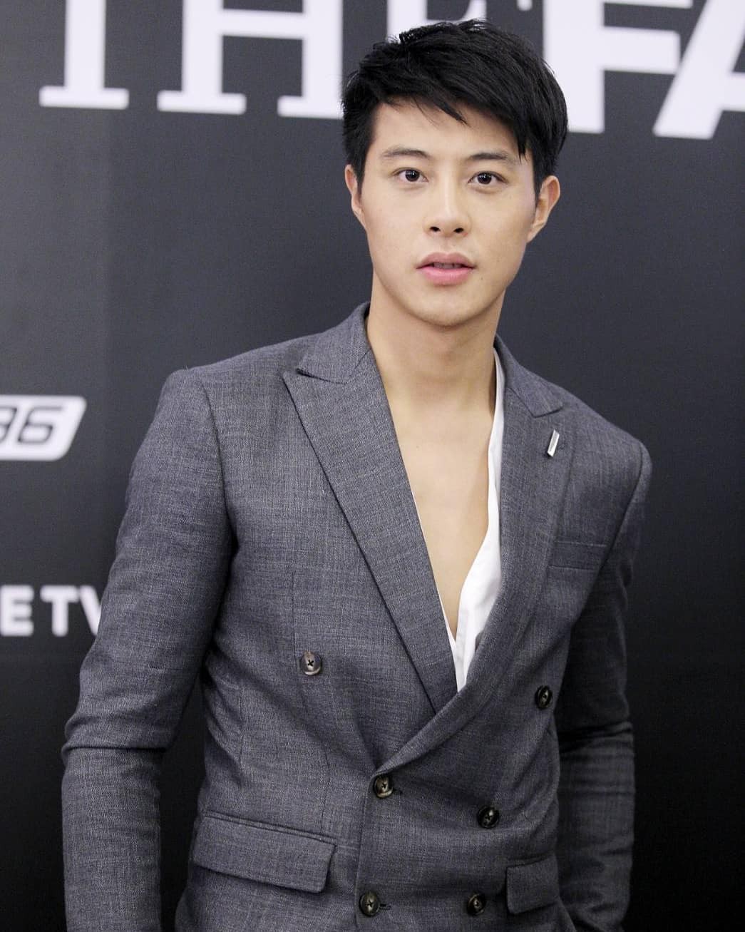 Chàng hotboy vừa cầu hôn Hương Giang: Người Trung 100%, ngoại hình đã đỉnh song profile còn khủng hơn!