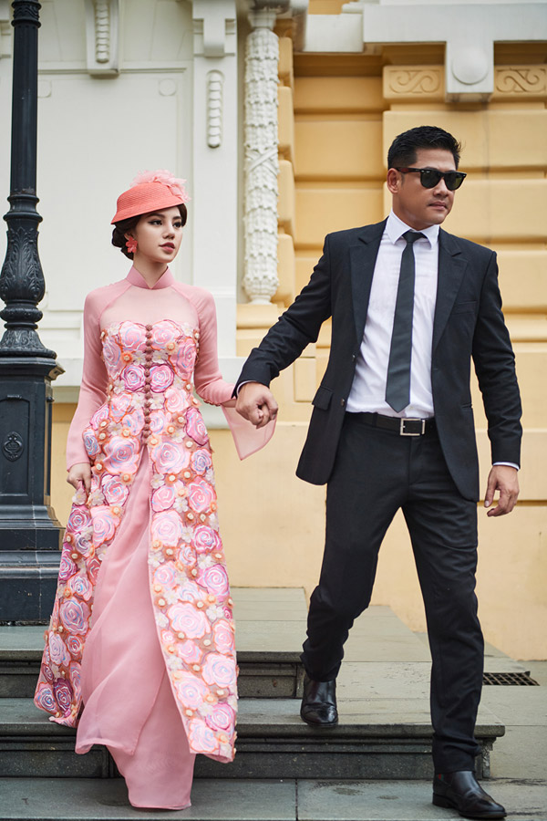 Jolie Nguyễn hóa thân nữ ca sĩ phòng trà