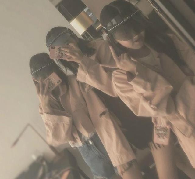 Quách Tĩnh Lý Á Bằng đối mặt với khoản nợ 134 tỷ, con gái Lý Yên vẫn thoả sức đốt tiền mua sắm