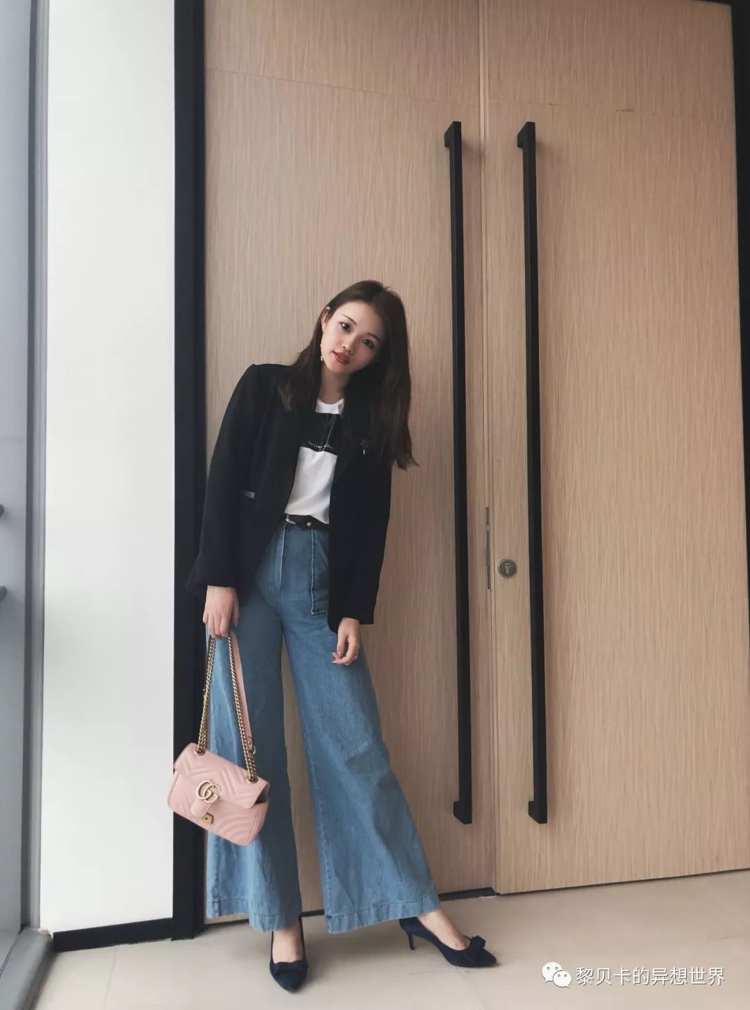 Chưa cần sắm nhiều áo quần, bạn vẫn có thể mặc chuẩn đẹp nhờ cách tận dụng 6 món đồ này cho mùa lạnh