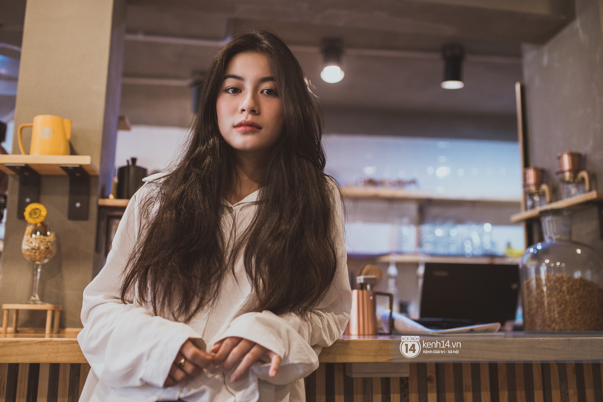 Nàng thơ lookbook Vi Nguyễn đang phủ sóng Instagram: Giữa thông minh và đẹp, mình chọn đẹp!