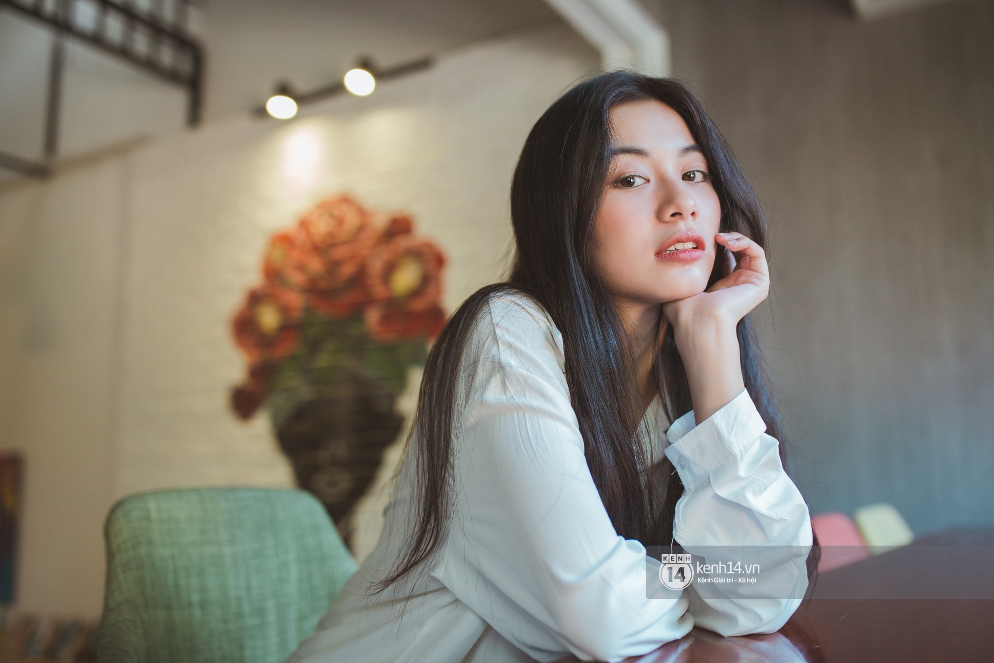 Nàng thơ lookbook Vi Nguyễn đang phủ sóng Instagram: Giữa thông minh và đẹp, mình chọn đẹp!