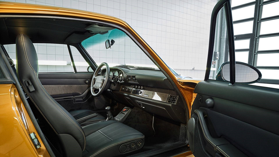 Xe cổ hồi sinh của Porsche chốt giá 3,1 triệu USD chỉ sau 10 phút