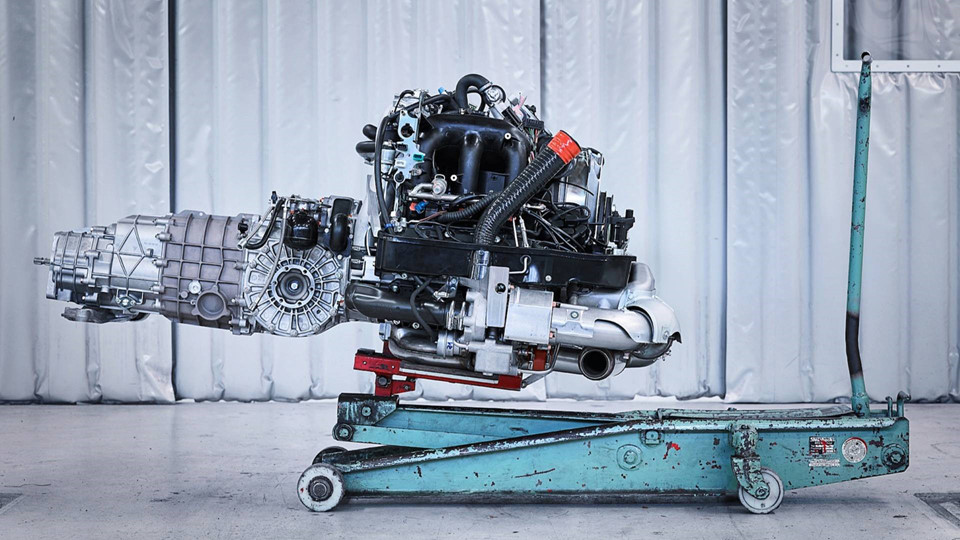 Xe cổ hồi sinh của Porsche chốt giá 3,1 triệu USD chỉ sau 10 phút