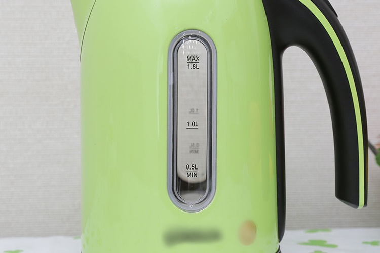 6 sai lầm gây chết người khi sử dụng ấm siêu tốc