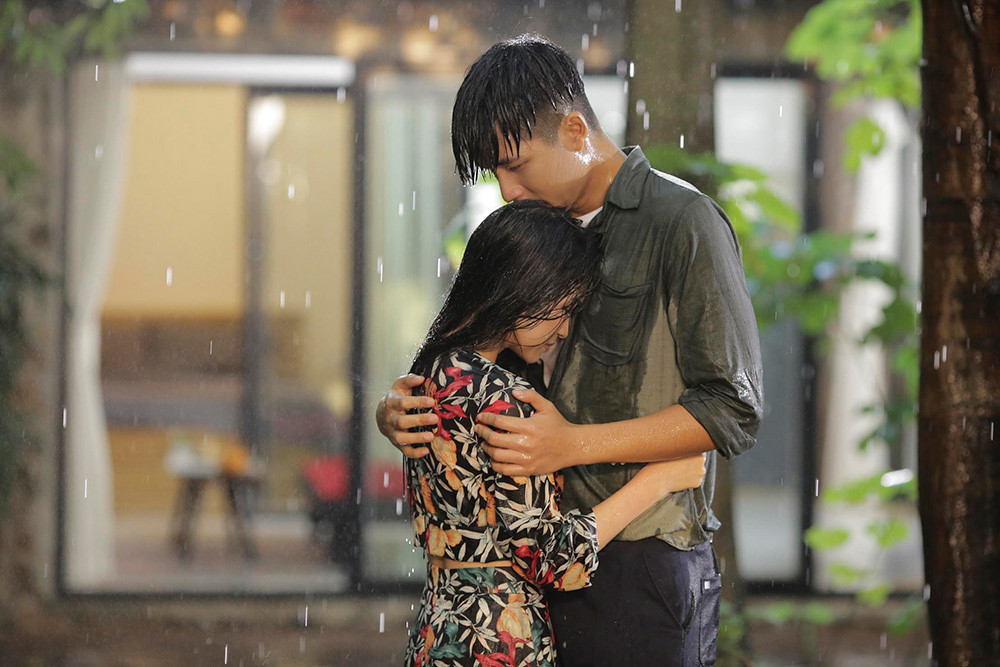 Hoà Minzy tung MV về tình yêu của chính mình gây hai luồng tranh cãi