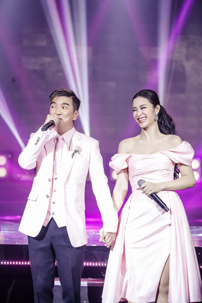 Diễn hit mới cực máu lửa, Đông Nhi còn gây ấn tượng mạnh với màn song ca cùng Mr.Đàm trong bản tình ca bất hủ