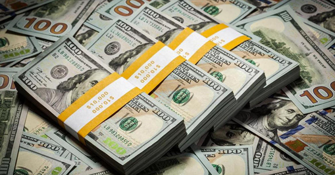 Giá USD thế giới tăng vọt, trong nước vẫn im lìm
