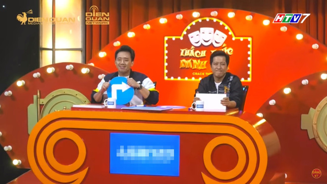 Trường Giang cáu giận khi bị lôi chuyện tặng nhà, xe cộ cho Nhã Phương lên truyền hình