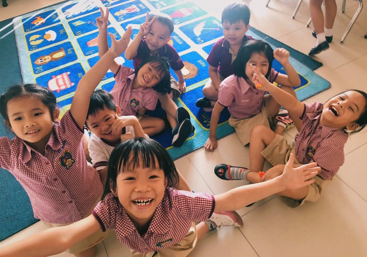 Phạm Quỳnh Anh - Quang Huy rạng rỡ mừng sinh nhật con gái: Lâu lắm rồi mới thấy cả hai trong 1 khung hình!