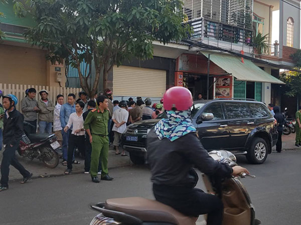 Hơn 50 nam nữ có biểu hiện phê ma túy, nhảy múa điên cuồng trong quán karaoke