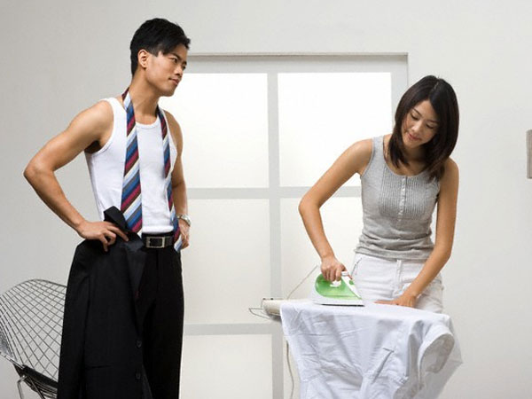 Nói dối vợ sắp cưới là đi công tác, nhưng nhờ bữa tiệc nhà giàu mà tôi tình cờ phát hiện ra sự thật này