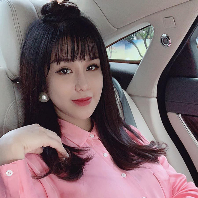 Diệp Lâm Anh vừa hạ sinh con gái đầu lòng nặng 3 kg