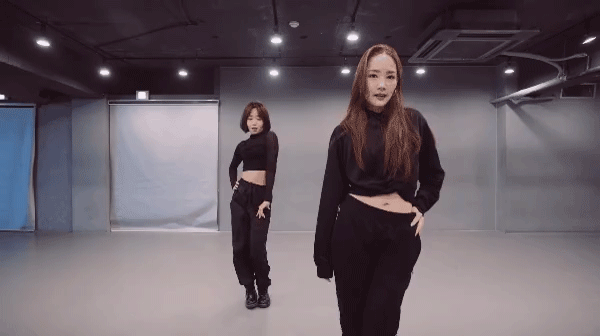 Video thư ký Kim Park Min Young nhảy chuyên nghiệp chẳng kém idol Kpop