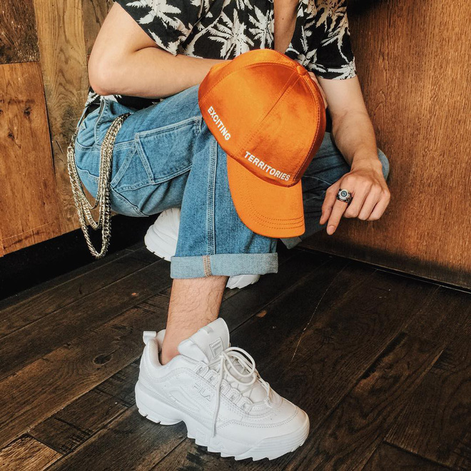 Danh hiệu sneaker đỉnh nhất 2018 không thuộc về đôi giày đắt đỏ nào mà lại là mẫu Fila huyền thoại vừa rẻ vừa chất này