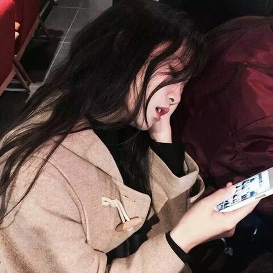 Cho rằng tiền quan trọng hơn tình yêu để biện minh cho sự thay lòng, cô gái nhận đống gạch đá đủ để xây nhà