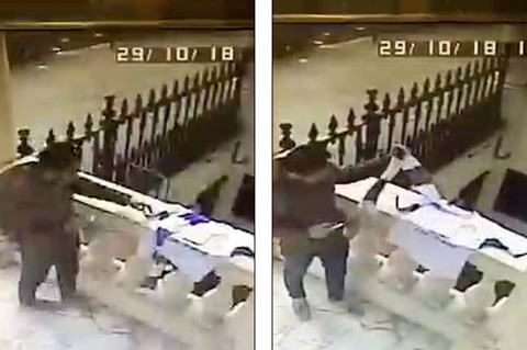 Kẻ trộm lấy đồ tưởng niệm Vichai ở đại sứ quán Thái Lan