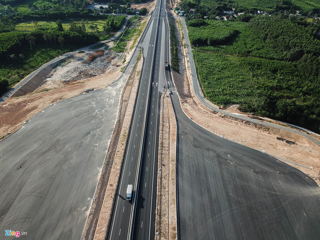 Bộ trưởng Thể nợ câu trả lời về chất lượng cao tốc 34.500 tỷ