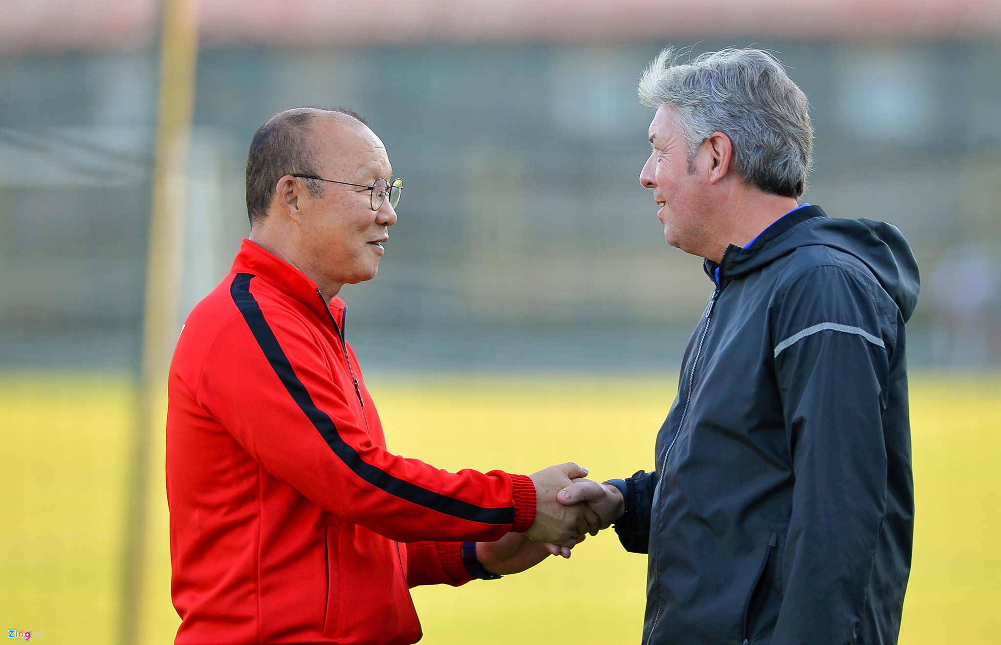 HLV Park căng thẳng khi theo dõi học trò tập luyện trước thềm AFF Cup