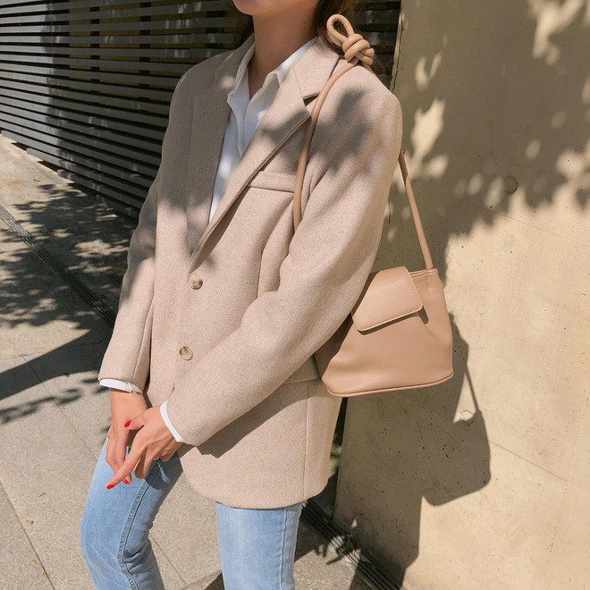 Ngoài blazer đen, có tới 5 kiểu blazer đẹp thôi rồi dành cho các nàng công sở