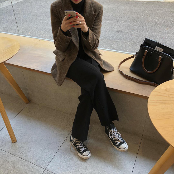 Ngoài blazer đen, có tới 5 kiểu blazer đẹp thôi rồi dành cho các nàng công sở