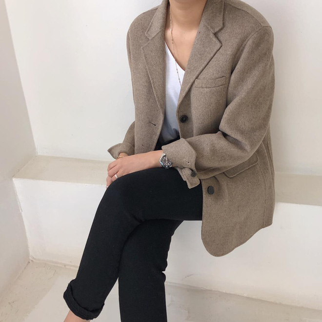 Ngoài blazer đen, có tới 5 kiểu blazer đẹp thôi rồi dành cho các nàng công sở